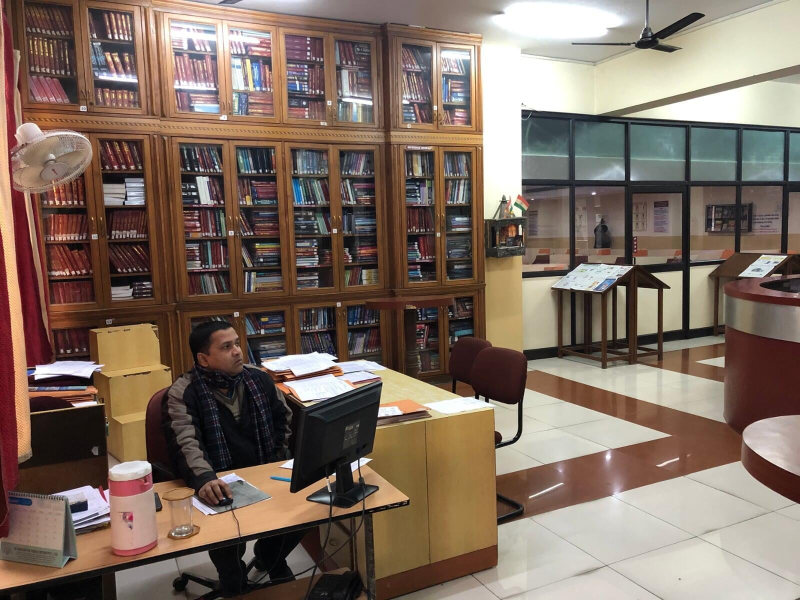 ITS Dental College library